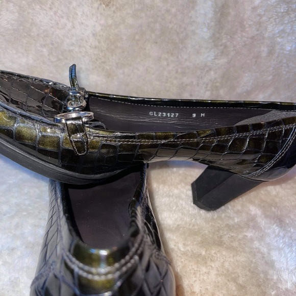 Stuart Weitzman Dark Green Crocodile Loafer Heels - Picture 5 of 7